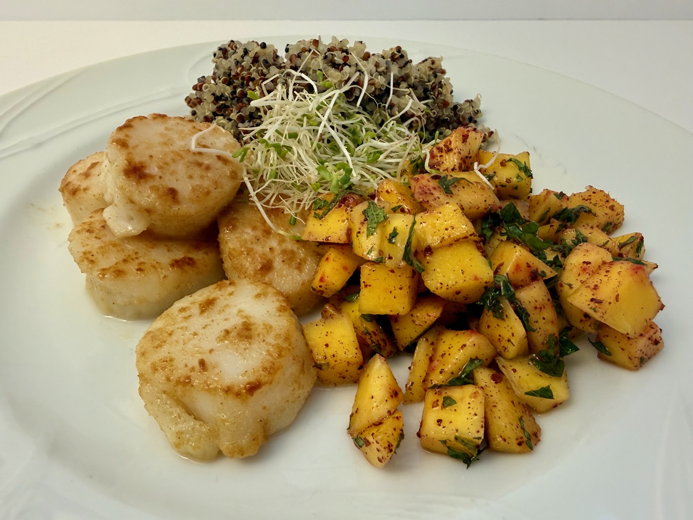 Scallops with Papaya Salsa